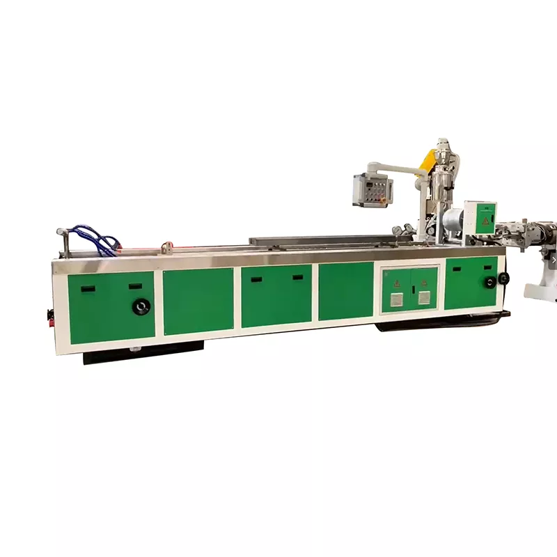 PE-Holz-Kunststoff-Landschaftsprofil-Extrusionsproduktionslinie